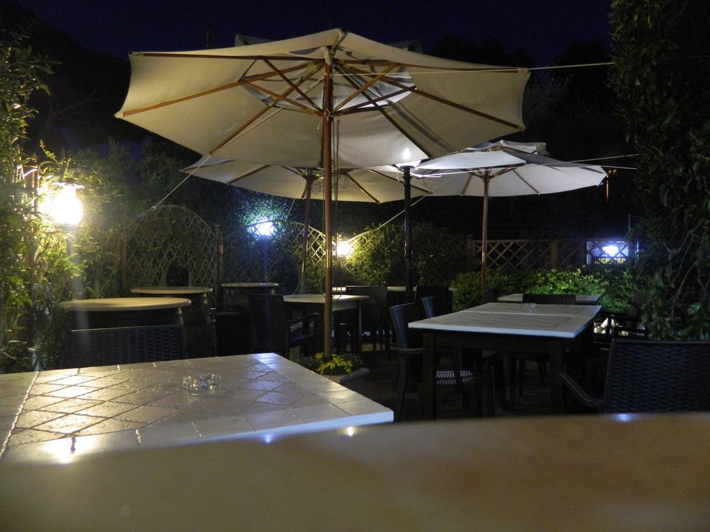 Castel di Decima Country Apartments מראה חיצוני תמונה
