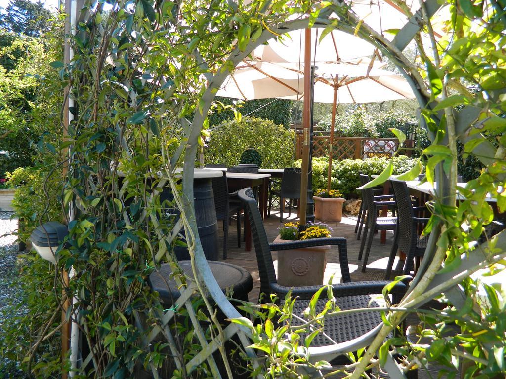 Castel di Decima Country Apartments מראה חיצוני תמונה