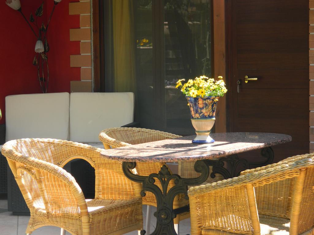 Castel di Decima Country Apartments מראה חיצוני תמונה