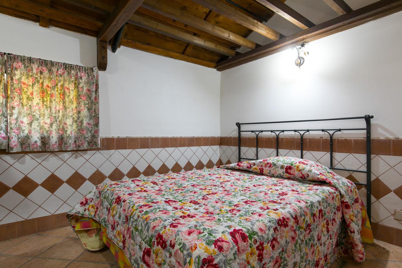 Castel di Decima Country Apartments מראה חיצוני תמונה