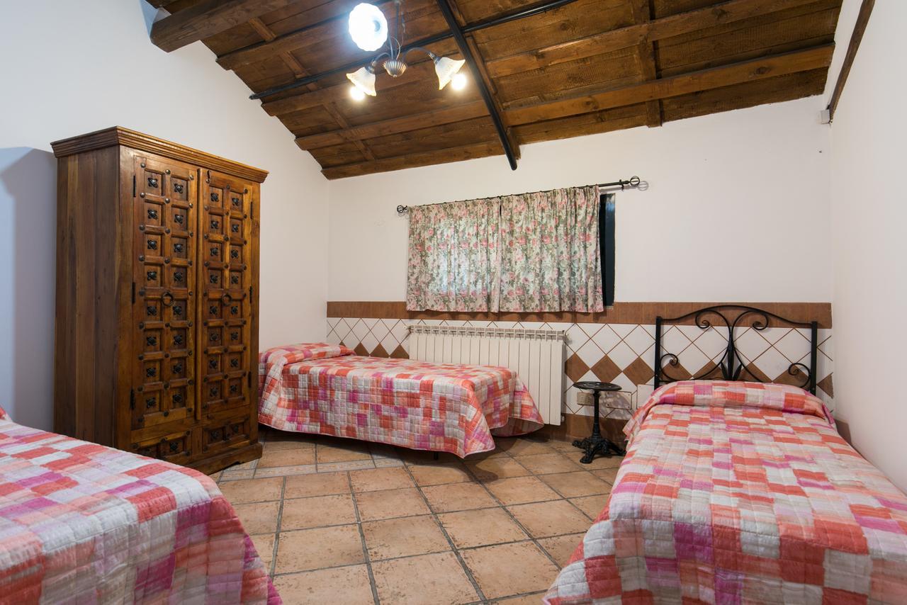 Castel di Decima Country Apartments מראה חיצוני תמונה