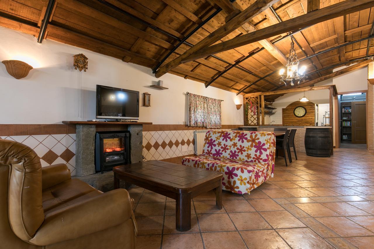 Castel di Decima Country Apartments מראה חיצוני תמונה