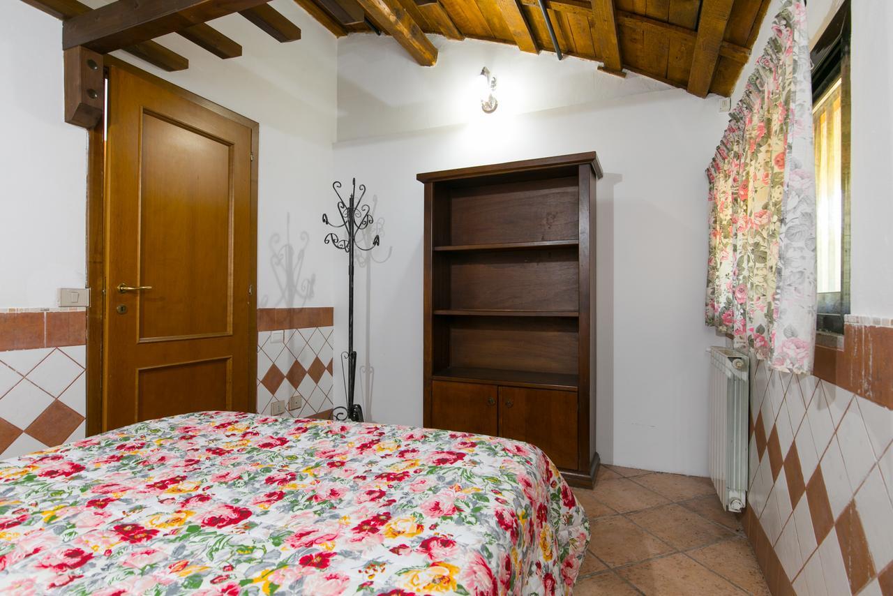 Castel di Decima Country Apartments מראה חיצוני תמונה